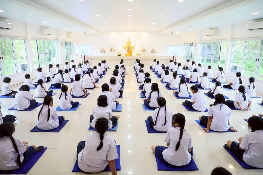ศูนย์อบรมเยาวชนลาดหลุมแก้วจัดอบรมนักเรียน ป.4–6 เสริมคุณธรรมจริยธรรมผ่านบทฝึกสติสัมปชัญญะ