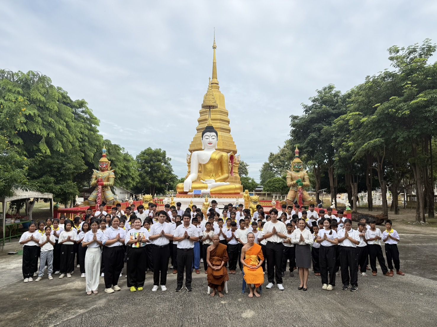 ธุดงคสถานพัฒนานิคม จัดค่ายคุณธรรม โรงเรียนน้ำสุดวิไลประชาสรรค์ นักเรียนเข้าร่วม 131 คน