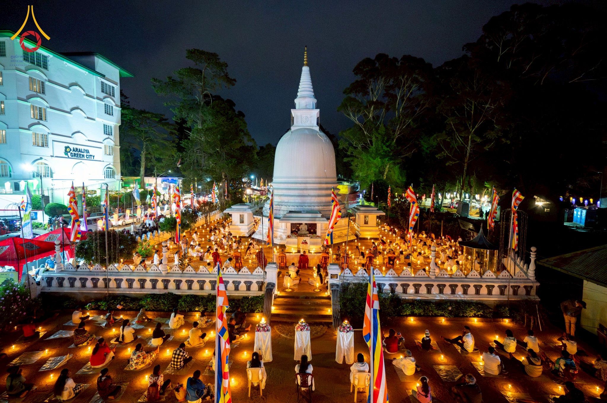 พิธีจุดประทีปถวายเป็นพุทธบูชา เนื่องในเทศกาลวิสาขบูชาแห่งชาติ ศรีลังกา