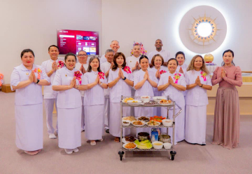 วัดพระธรรมกายมินเนโซตา จัดพิธีทอดผ้าป่าบำรุงวัด