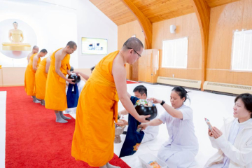 วัดพระธรรมกายมินเนโซตา จัดงานบุญวันอาทิตย์