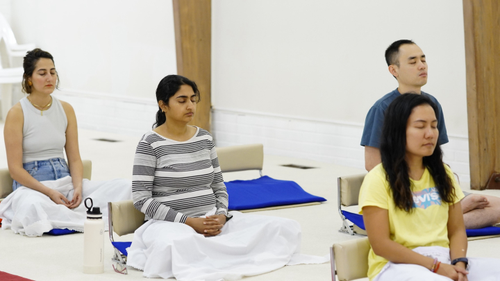 วัดพระธรรมกายซีแอตเติล จัดปฏิบัติธรรมสำหรับชาวท้องถิ่น