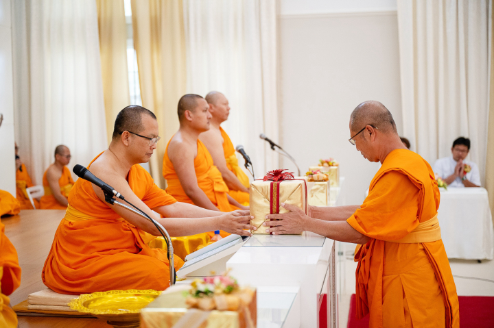 วัดพระธรรมกายฟลอริดา จัดพิธีเจริญชัยมงคลคาถาถวายมุทิตาแด่พระครูสัญญาบัตร