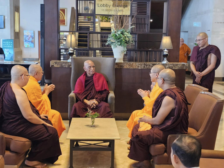 หมู่คณะวัดพระธรรมกาย เข้ากราบถวายสักการะถวายพร สมเด็จพระสังฆราชแห่งเมียนมา เนื่องในวาระอายุวัฒนมงคล 77 ปี