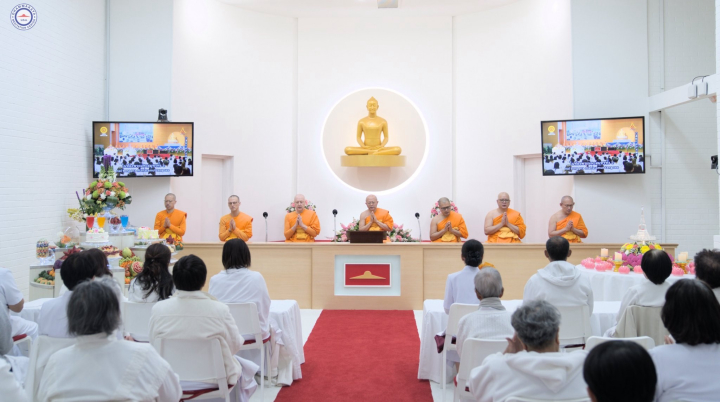 วัดพระธรรมกายแคลิฟอร์เนีย จัดพิธีบูชาข้าวพระ