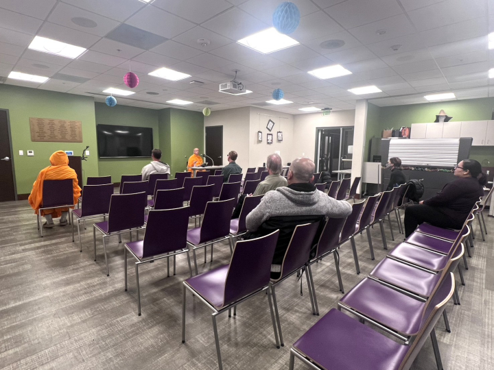 วัดภาวนาซานดิเอโก จัดปฏิบัติธรรมสำหรับชาวท้องถิ่น