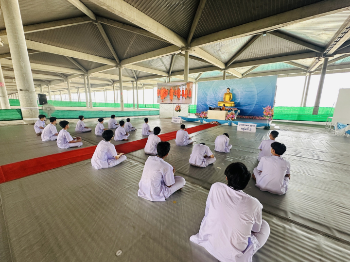 เยาวชนที่เข้าร่วมโครงการยุวธรรมทายาท และโครงการมัชฌิมธรรมทายาท เข้ารับการฝึกฝนอบรมตนเอง