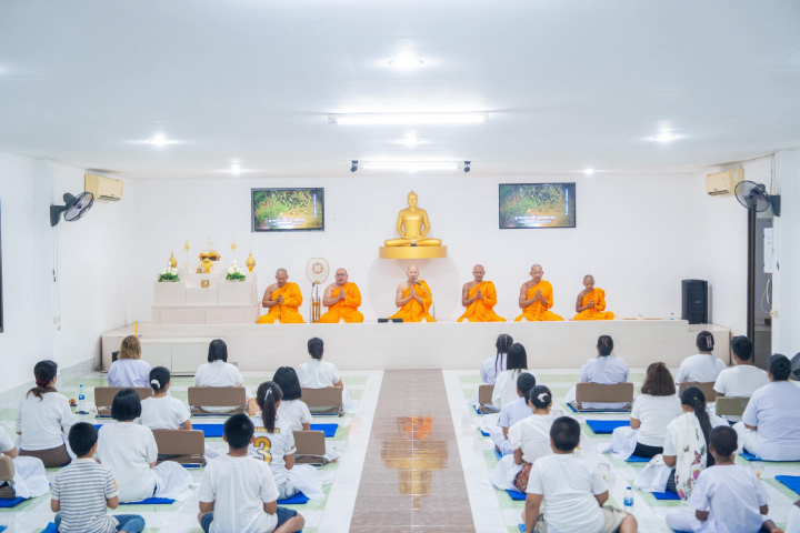 ศูนย์ปฏิบัติธรรมสุราษฎร์ธานี จัดกิจกรรมงานบุญวันพระ