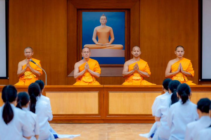 พิธีเปิดการอบรมโครงการอบรมธรรมทายาทหญิง ระดับอุดมศึกษา รุ่นที่ 40 ภาคฤดูร้อน