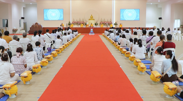 พิธีขอขมา มอบบาตร ผ้าไตร และบรรพชาสามเณร ณ ศูนย์อบรมเยาวชนกาญจนบุรี