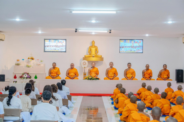 ศูนย์ปฏิบัติธรรมสุราษฎร์ธานี จัดพิธีบูชาข้าวพระ