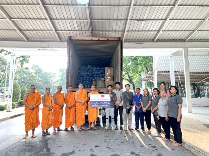 วัดพระธรรมกาย นำส่งสิ่งของกว่า 5 ตันช่วยเหลือผู้ประสบภัยแผ่นดินไหวเมียนมา