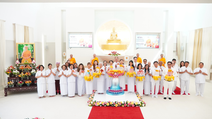 วัดพระธรรมกายฟลอริดา จัดพิธีถวายมหาสังฆทาน 40,000 กว่าวัดทั่วประเทศ