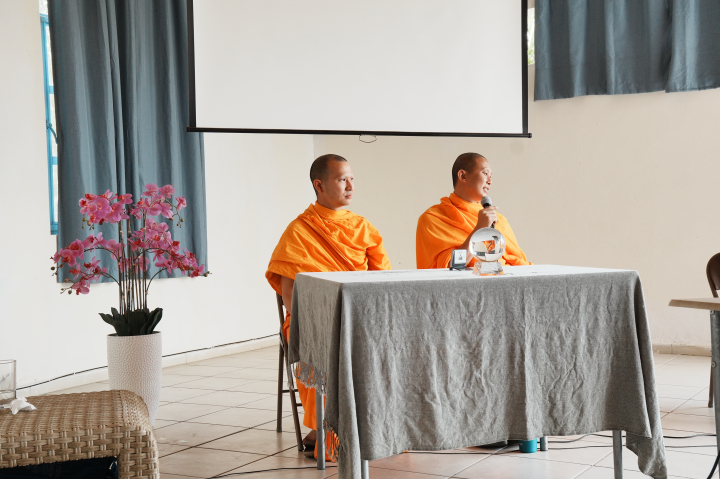 วัดพระธรรมกายเม็กซิโก จัดปฏิบัติธรรม ณ ฮาดินเซน เมืองเตโปสแลน