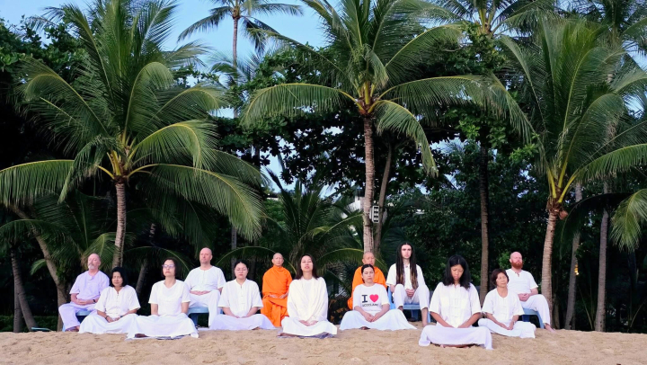 The Middle Way และศูนย์ปฏิบัติธรรมนานาชาติสมุย จัดปฏิบัติธรรมแก่ชาวต่างชาติ