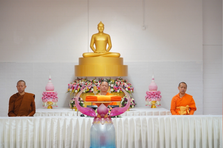 วัดพุทธนอร์ดไรน์-เวสท์ฟาเลน จัดงานบุญบูชาข้าวพระ