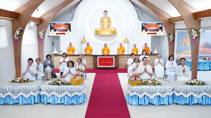 .วัดพระธรรมกายซีแอตเติล  จัดพิธีถวายกองบุญปัญญาบารมี