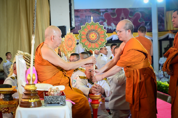 พิธีพระราชทานสัญญาบัตร พัดยศและผ้าไตร แก่คณะสงฆ์หนกลาง