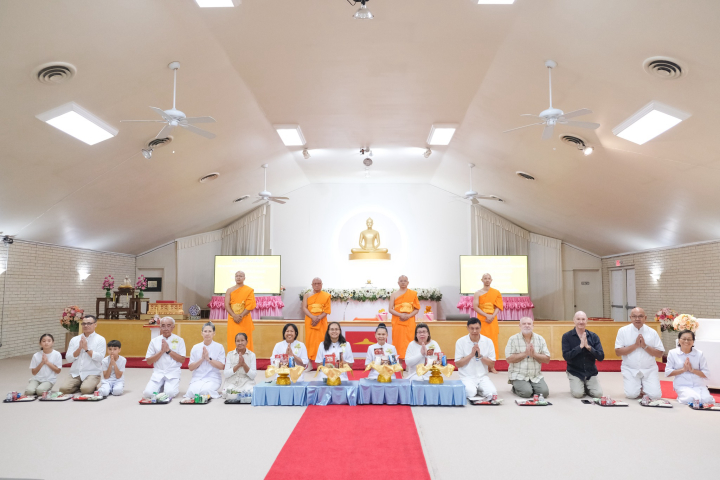 วัดพระธรรมกายเท็กซัส จัดงานบุญวันอาทิตย์