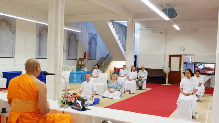 วัดพุทธนอร์ดไรน์-เวสท์ฟาเลน จัดปฏิบัติธรรมวันอาทิตย์