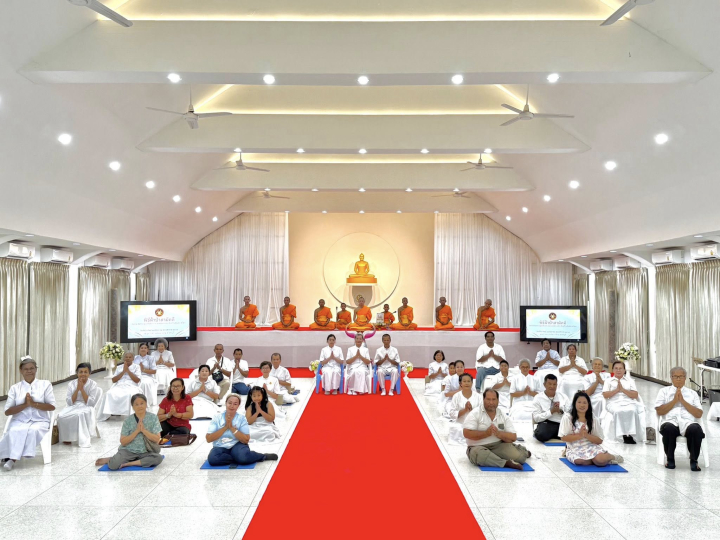 ธุดงคสถานพัฒนานิคม จัดพิธีทอดผ้าป่าปฐมฤกษ์ถมดิน เตรียมพื้นที่ลานธรรมรองรับองค์พระเจดีย์