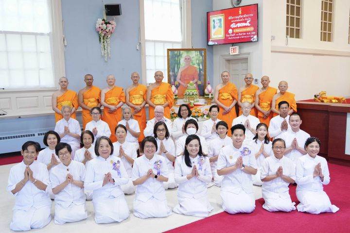 วัดพุทธนอร์ดไรน์-เวสท์ฟาเลน จัดปฏิบัติธรรม ณ ร้านนวดไทยสบายดี