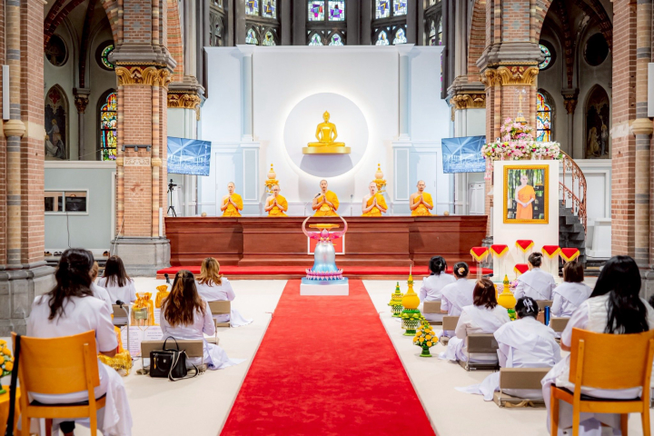 วัดพระธรรมกายเนเธอร์แลนด์ จัดงานบุญเนื่องในวันธรรมชัย