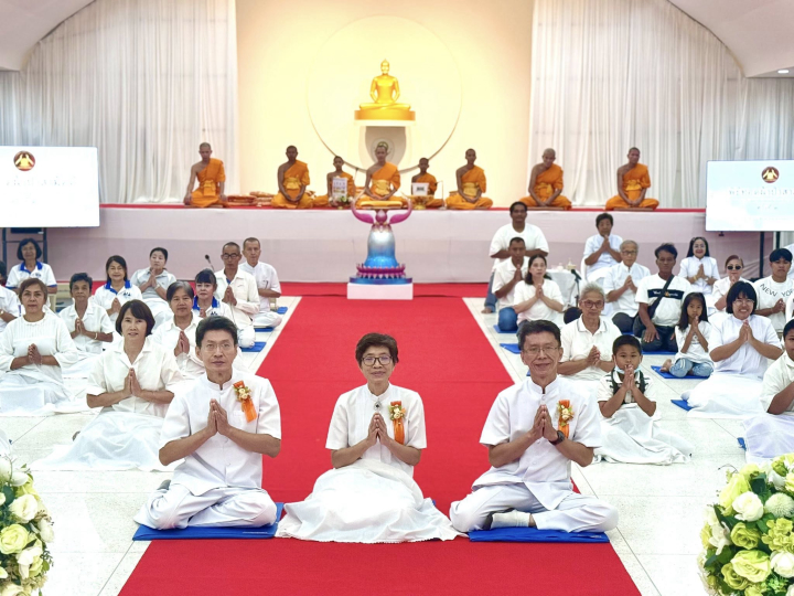 ธุดงคสถานพัฒนานิคม จัดพิธีทอดผ้าป่าปฐมฤกษ์ถมดิน เตรียมพื้นที่ลานธรรมรองรับองค์พระเจดีย์