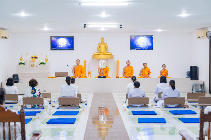 ศูนย์ปฏิบัติธรรมสุราษฎร์ธานี จัดกิจกรรมงานบุญวันพระ