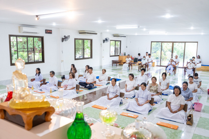 ศูนย์ปฏิบัติธรรมสุราษฎร์ธานี จัดพิธีบูชาข้าวพระ