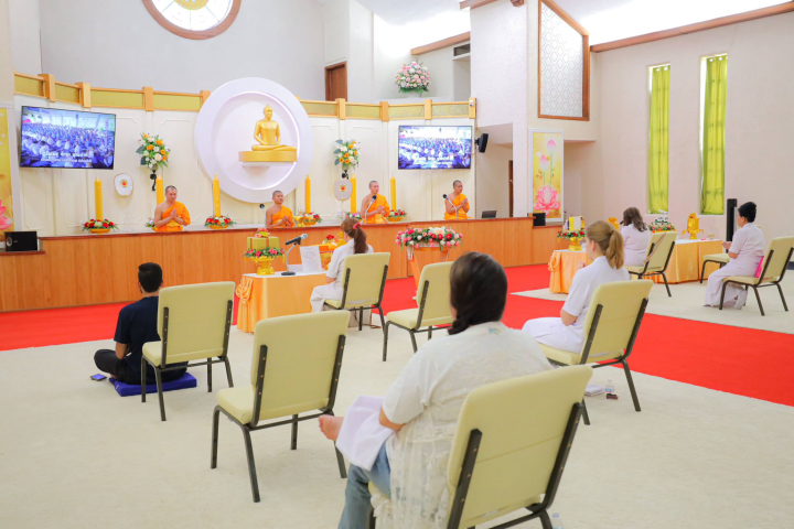 วัดพระธรรมกายแคนซัส จัดงานบุญวันอาทิตย์
