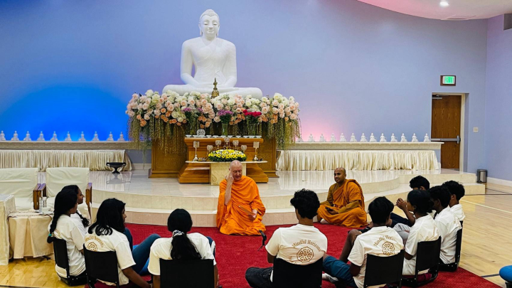 พระอาจารย์จากวัดพระธรรมกายแคลิฟอร์เนีย เข้าร่วมโครงการ Mindful Horizons Youth Dharma Retreat