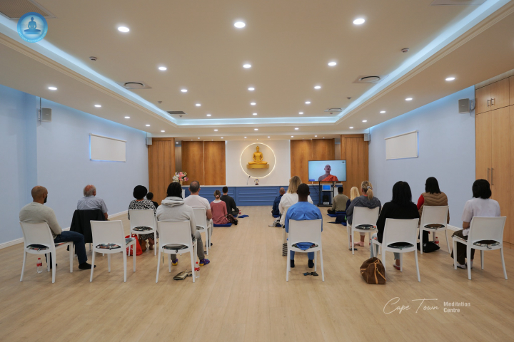 วัดพุทธเคปทาวน์  จัดคลาสสมาธิสำหรับชาวท้องถิ่น