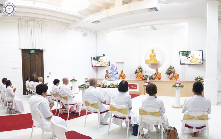 วัดพระธรรมกายแคลิฟอร์เนีย จัดพิธีจุดเทียนใจไฟนิรันดร์อนันตชัย