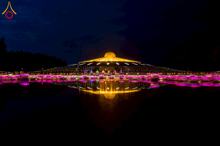 วัดพระธรรมกาย จัดพิธีลอยกระทงธรรม