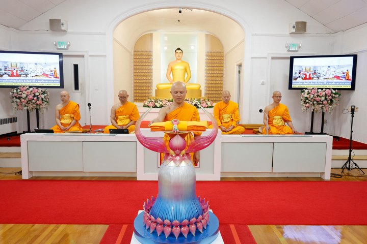 วัดพระธรรมกายบอสตัน จัดงานบุญบูชาข้าวพระ