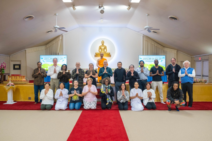 วัดพระธรรมกายเท็กซัส จัดคลาสสมาธิประจำสัปดาห์