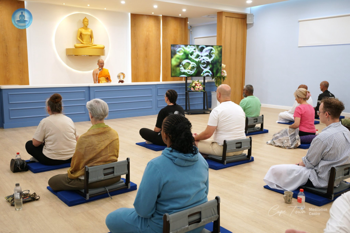 วัดพุทธเคปทาวน์  จัดคลาสสมาธิสำหรับชาวท้องถิ่น