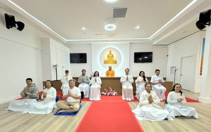 วัดพระธรรมกายแวนคูเวอร์ จัดกิจกรรมฝึกนั่งสมาธิให้กับชาวท้องถิ่น