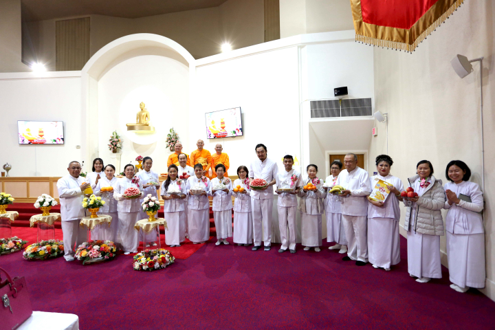 วัดพระธรรมกายออเรกอน จัดงานบุญบูชาข้าวพระ