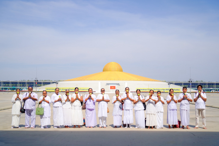คณะชาวพุทธจากศรีลังกา มาเยี่ยมชมวัดพระธรรมกายเป็นครั้งแรก