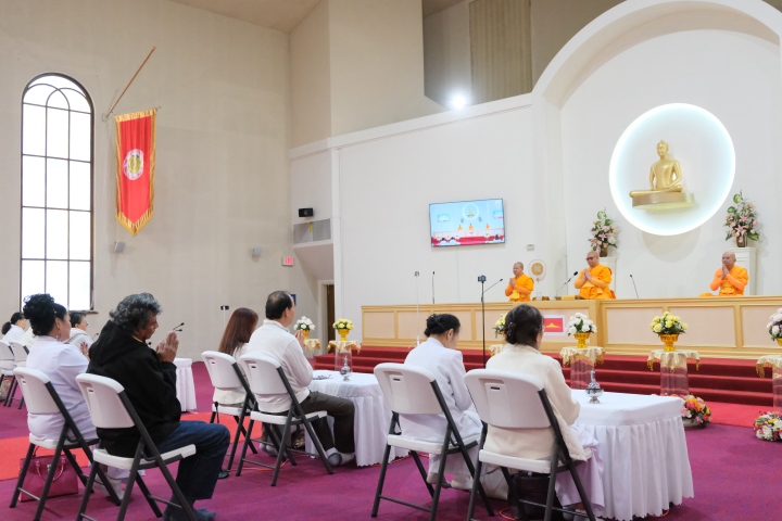 วัดพระธรรมกายออเรกอน จัดพิธีถวายคิลานเภสัช