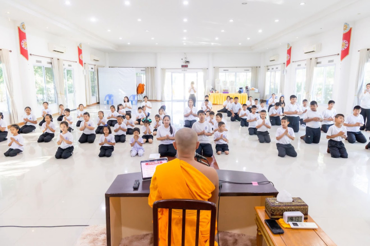 ศูนย์อบรมเยาวชนบางปะหัน จัดค่ายอบรมศีลธรรม โรงเรียนวัดไก่