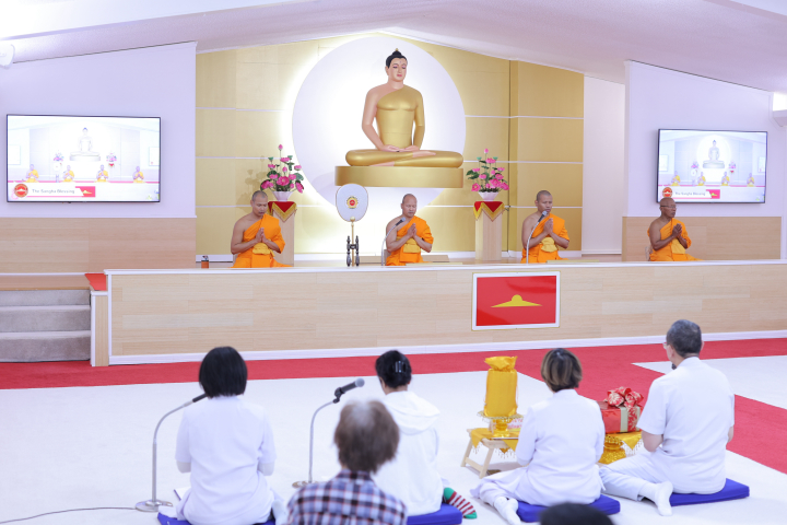 วัดพระธรรมกายจอร์เจีย จัดพิธีทอดผ้าป่าบูชาธรรมหลวงพ่อทัตตชีโว