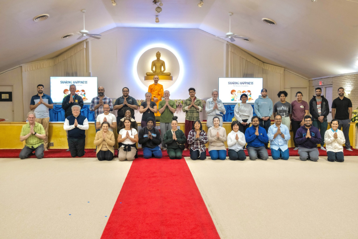 วัดพระธรรมกายเท็กซัส จัดคลาสสมาธิแก่ชาวท้องถิ่น