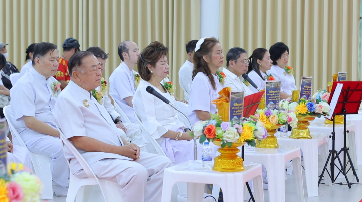ศูนย์ปฏิบัติธรรมน้ำใสใจสว่าง จัดพิธีทอดผ้าป่าสร้างอาคารโรงครัว หอฉัน และต้อนรับพระธรรมยาตรา