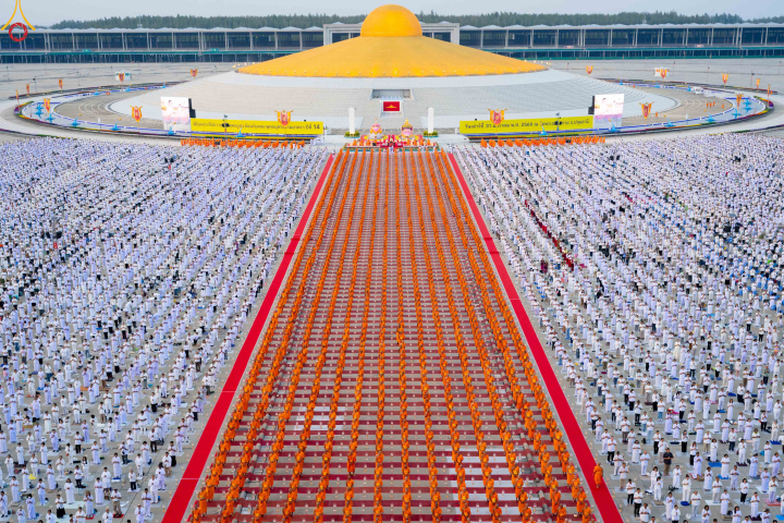 พิธีจุดประทีป ณ อนุสรณ์สถานลำดับที่ 7 สถานที่ขยายวิชชาธรรมกาย วัดพระธรรมกาย