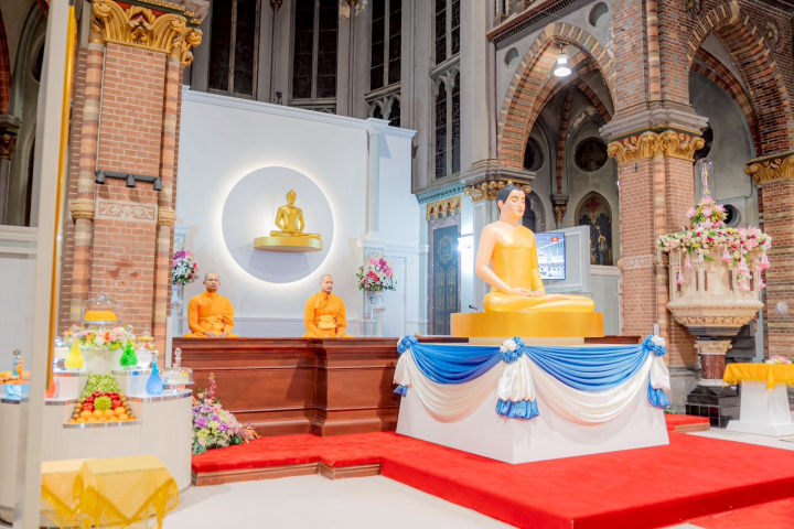 วัดพระธรรมกายเนเธอร์แลนด์ จัดงานบุญบูชาข้าวพระ