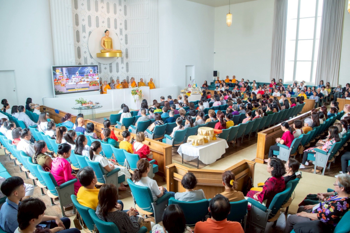 วัดพระธรรมกายเมลเบิร์น จัดพิธีบูชาข้าวพระและพิธีสักการะองค์พระธรรมกาย