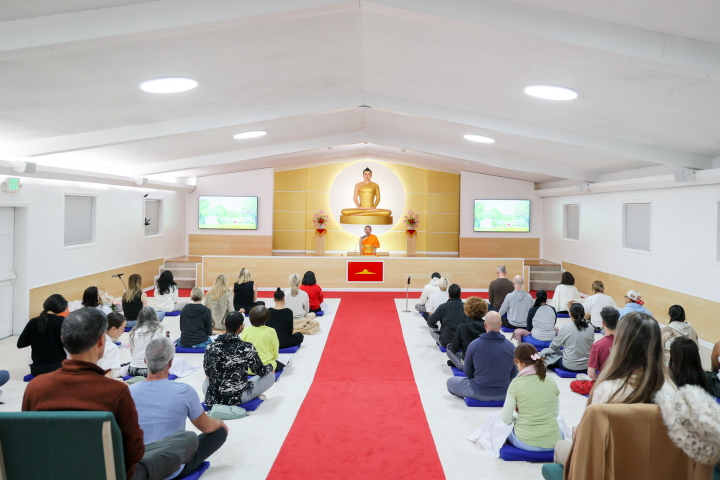 วัดพระธรรมกายจอร์เจีย จัดคลาสปฏิบัติธรรมแก่ชาวท้องถิ่น